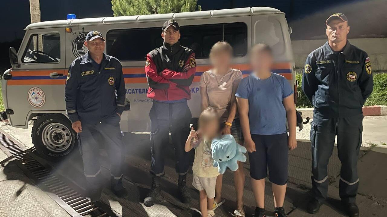 В Крыму женщина с детьми заблудилась в лесу - РИА Новости Крым, 23.05.2024