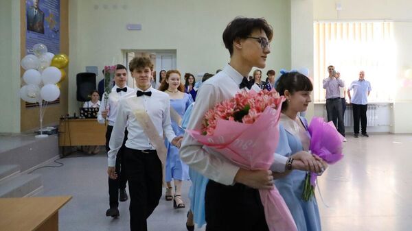 Последний звонок в школах Крыма
