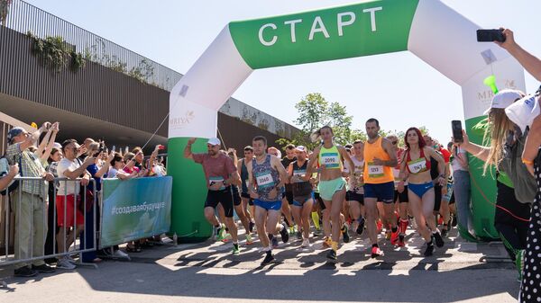 Более тысячи человек пробежали Зеленый марафон в Ялте