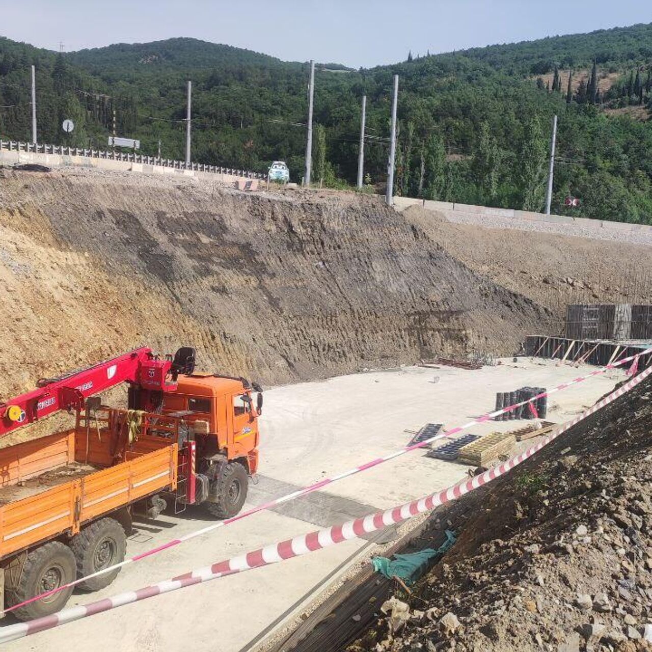 Серпантина не будет: дорогу на Ялту выпрямляют и 