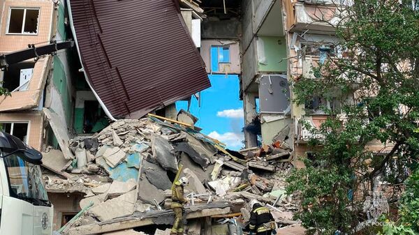 Из-под завалов дома в Шебекино спасены два человека
