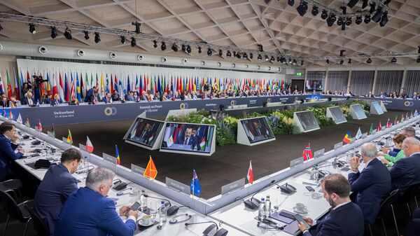 Главы государств присутствуют на пленарном заседании саммита по вопросам мира в Украине