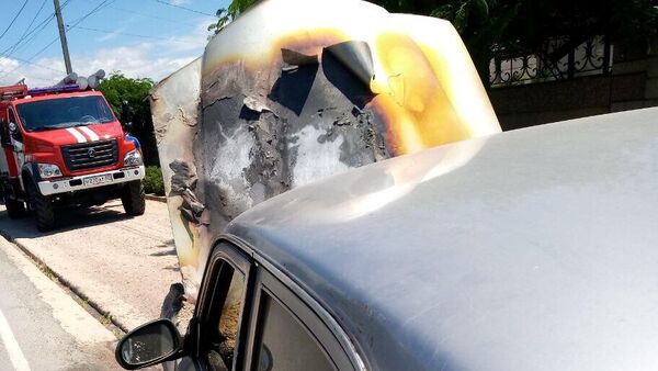 Автомобиль загорелся во время движения в Бахчисарайском районе Крыма