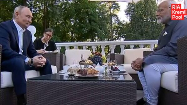 Путин и Моди встретились за чаепитием в резиденции в Ново-Огарево