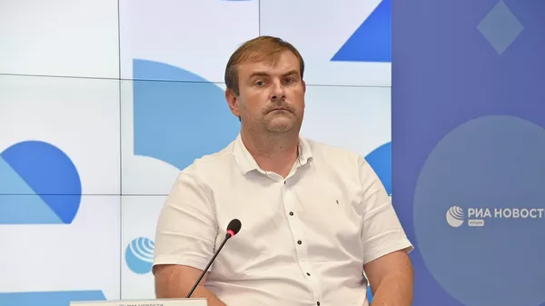 Член регионального штаба Народного фронта в Крыму, заместитель директора организации ЖКХ Контроль в Крыму Олег Бышук Член регионального штаба Народного фронта в Крыму, заместитель директора организации ЖКХ Контроль в Крыму Олег Бышук