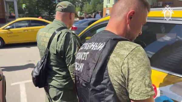 Следователи работают на месте подрыва авто в Москве