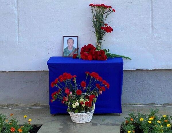 В Севастополе открыли мемориальную доску в честь героя СВО Игоря Русанова