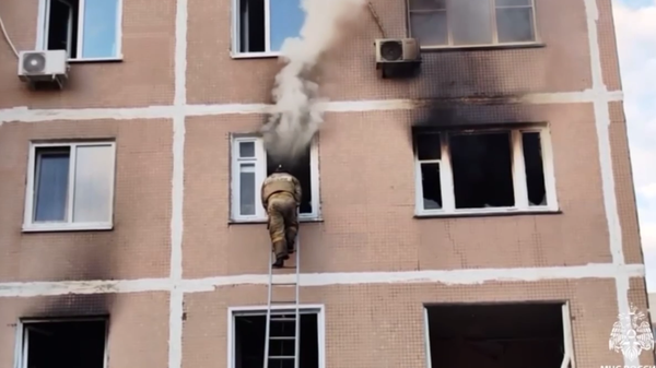 Ликвидация пожара в многоэтажном доме в Ульяновске