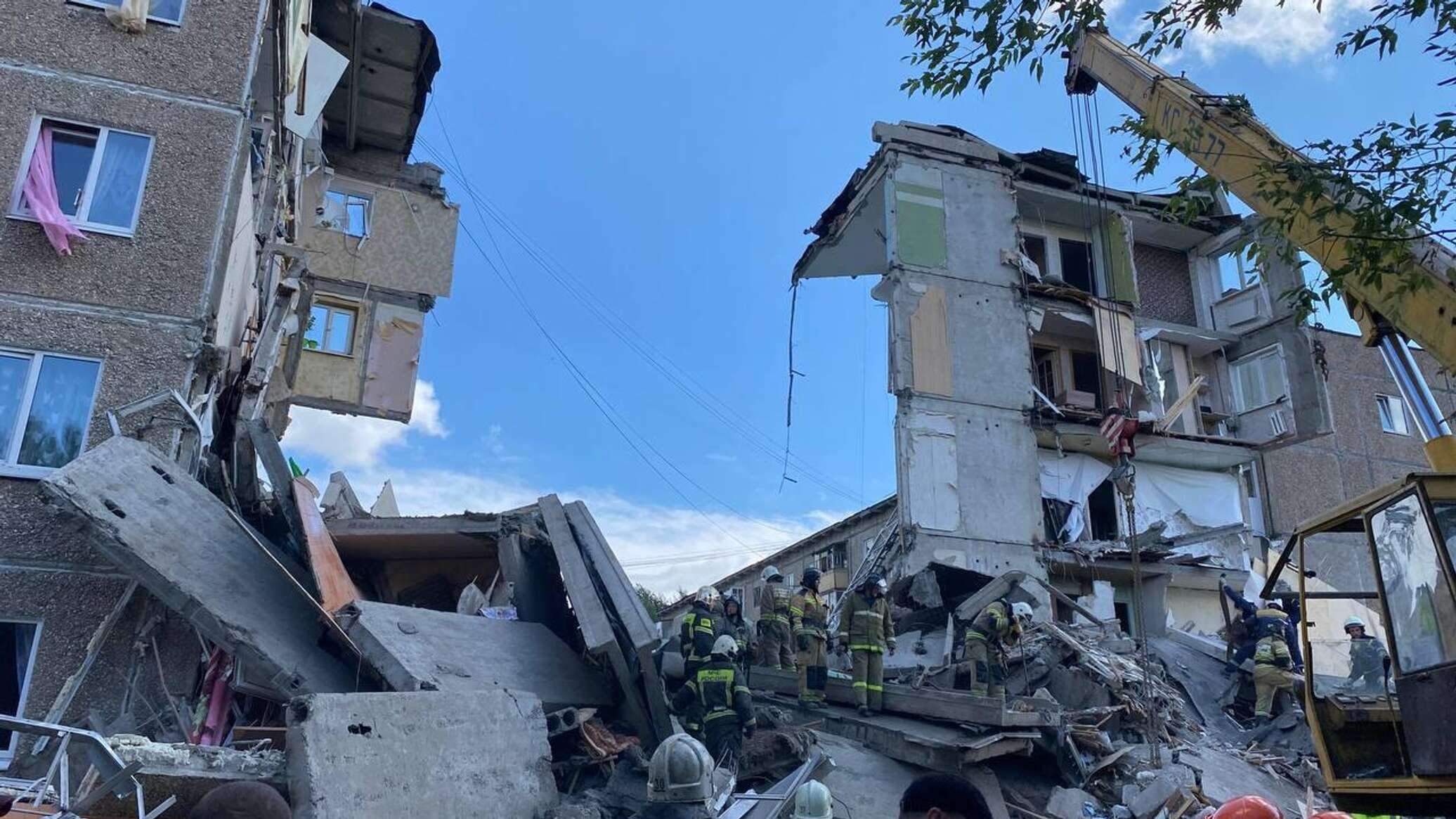 Обрушение пятиэтажного дома нижний тагил. Омск обрушился дом молодогвардейская 39. Обрушение пятиэтажного дома нижний тагил. Обрушение пятиэтажного дома нижний тагил. Обрушение пятиэтажного дома нижний тагил.