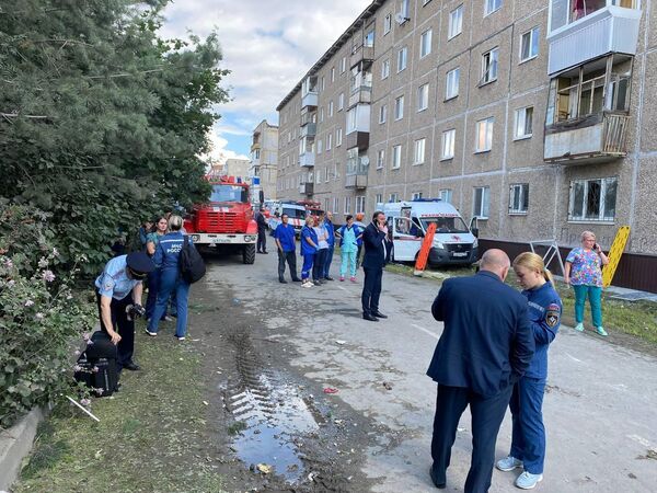 Часть жилого дома в Нижнем Тагиле обрушилась послу взрыва газа Часть жилого дома в Нижнем Тагиле обрушилась послу взрыва газа