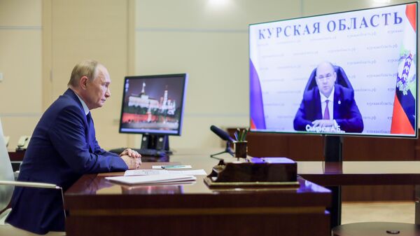 Президент Владимир Путин провёл встречу с врио губернатора Курской области Алексеем Смирновым