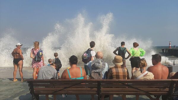 Шторм в Алуште