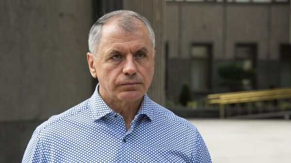 Владимир Константинов