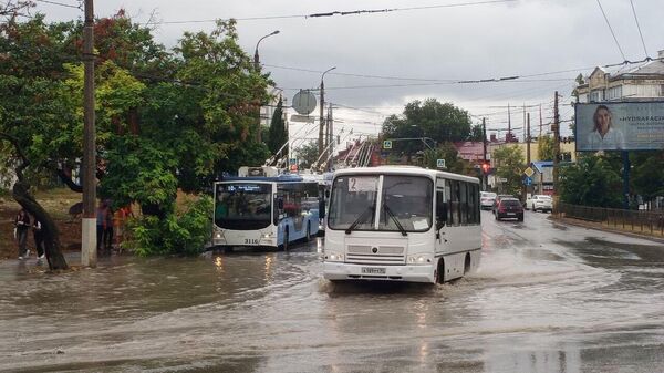 Последствия ливня в Севастополе
