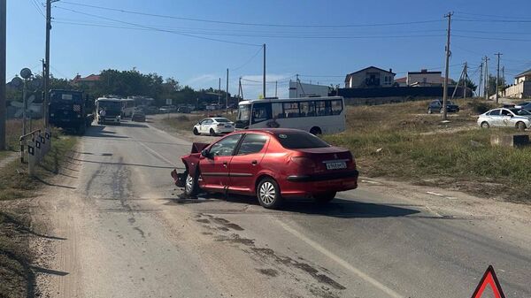 ДТП с участием легковушки и рейсового автобуса в Севастополе