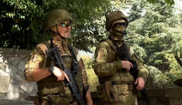 Учения подразделений территориальной обороны Барс-Крым на Южном берегу Крыма Учения подразделений территориальной обороны Барс-Крым на Южном берегу Крыма