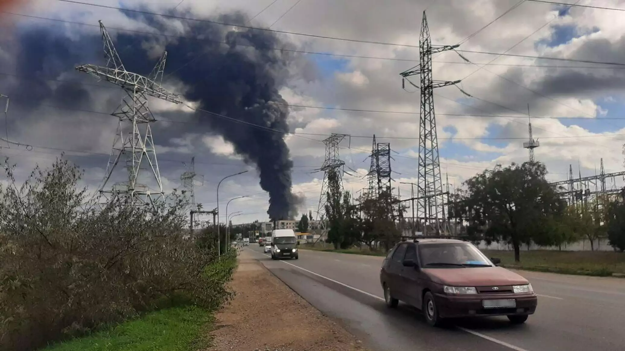 Пожар 03. 08 2024. Пожар на новорижском шоссе. Пожар 03. Горит нефтебаза.