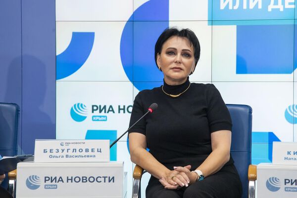 Председатель комиссии Общественной палаты Крыма по делам молодежи, массового спорта и туризма Ольга Безугловец Председатель комиссии Общественной палаты Крыма по делам молодежи, массового спорта и туризма Ольга Безугловец
