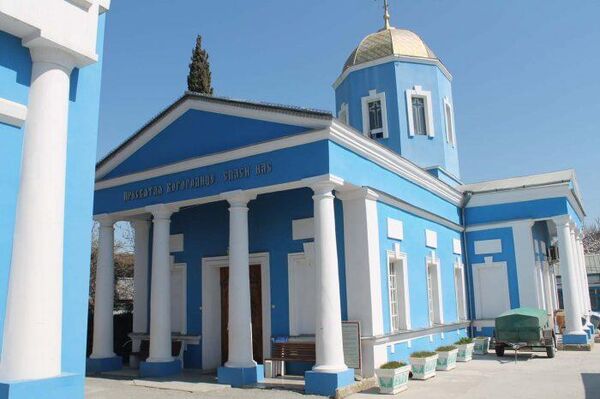 Церковь в честь Покровов Пресвятой Богородицы в Судаке Церковь в честь Покровов Пресвятой Богородицы в Судаке