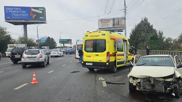 Двое человек погибли и трое ранены в массовом ДТП в Краснодаре