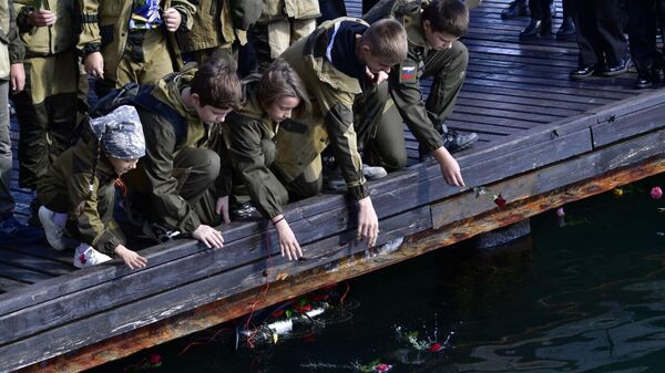 В 69-ю годовщину гибели линкора Новороссийск память погибших почтили в Севастополе