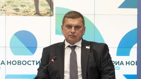 Председатель Комитета Государственного Совета Республики Крым по курортам и туризму Роман Тихончук Председатель Комитета Государственного Совета Республики Крым по курортам и туризму Роман Тихончук