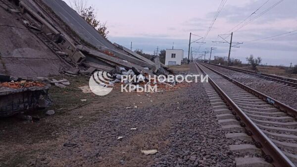 Рухнувший мост Джанкойском районе Крым