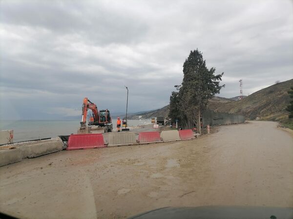 Разрушенную после шторма дорогу Алушта-Судак-Феодосия восстановят до конца года Разрушенную после шторма дорогу Алушта-Судак-Феодосия восстановят до конца года