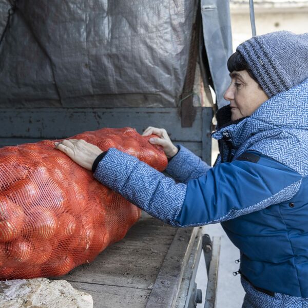 Писатели из Крыма собирают продукты на передовую Писатели из Крыма собирают продукты на передовую