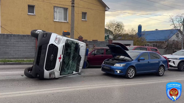 Массовое ДТП с участием автомобиля скорой помощи в Севастополе