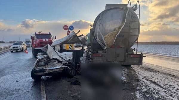 Три человек погибли в ДТП с грузовиком в Славянском районе