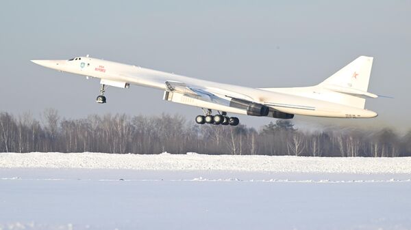 Модернизированный стратегический ракетоносец Ту-160М Илья Муромец.