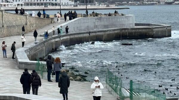 В Севастополе завершена основная часть работ по капитальному ремонту набережной Приморского бульвара и пляжа на мысе Хрустальном