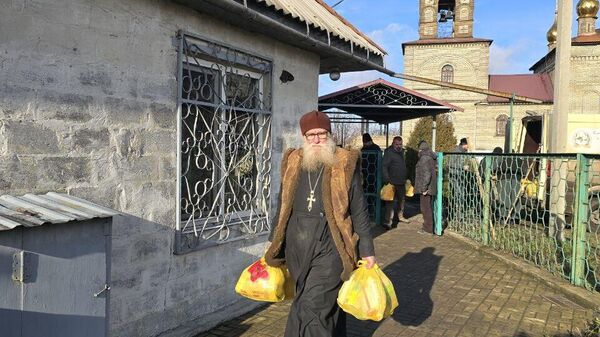 В села под Курахово доставили гуманитарный груз от верующих Крыма