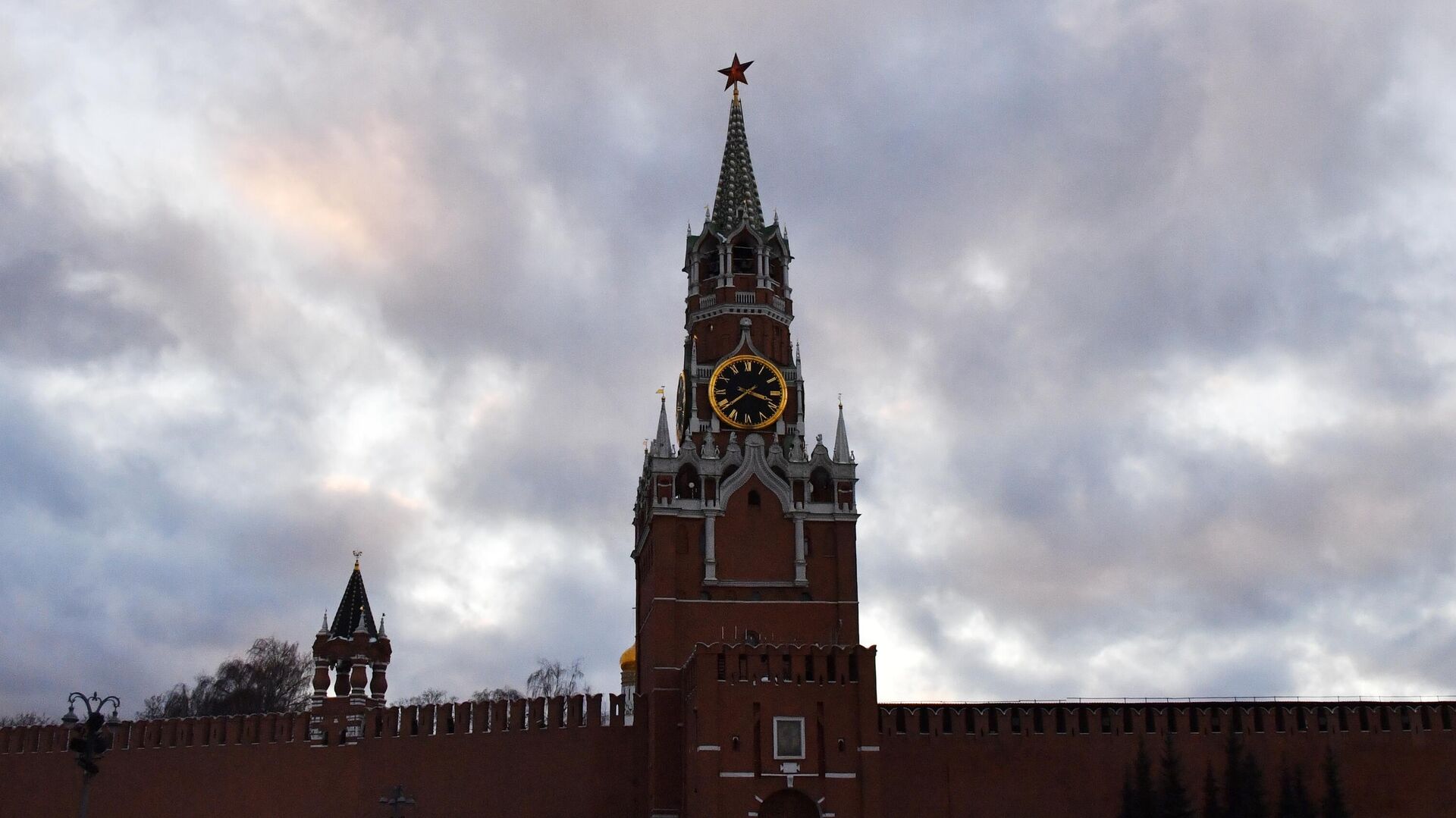 Спасская башня Московского Кремля. Спасская башня Московского Кремля. - РИА Новости, 1920, 26.03.2025