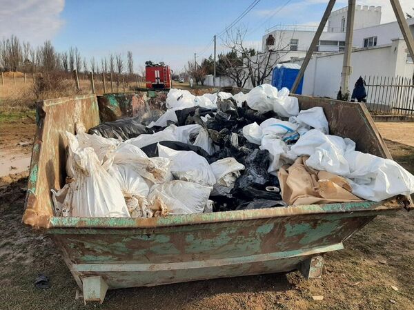 Работы по уборке мазута в Севастополе