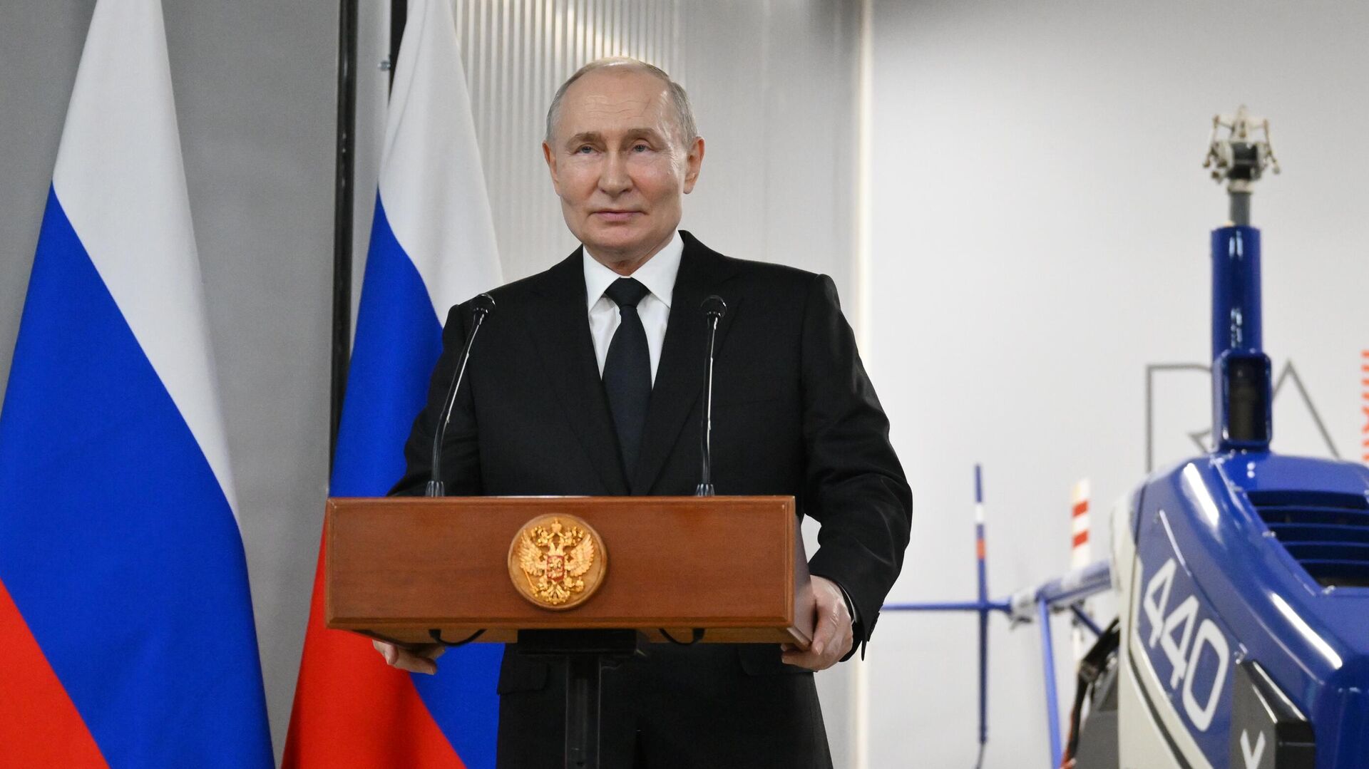 Рабочая поездка президента Владимира Путина в Санкт-Петербург - РИА Новости, 1920, 19.02.2025
