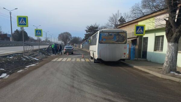 Под Симферополем иномарка сбила ребенка на зебре