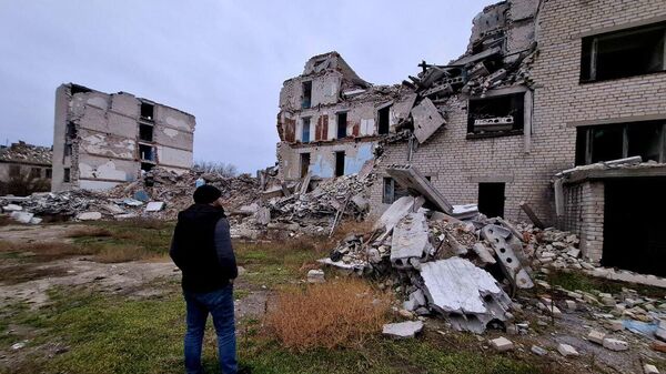 Украинские боевики бьют по мирной инфраструктуре, в том числе по больницам, школам и жилым домам