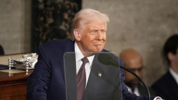 Президент США Дональд Трамп выступает перед обеими палатами Конгресса США
