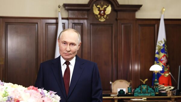 Президент Владимир Путин поздравил женщин России с Международным женским днем