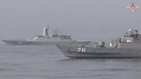 Корабли РФ вместе Ираном и Китаем освободили захваченное судно