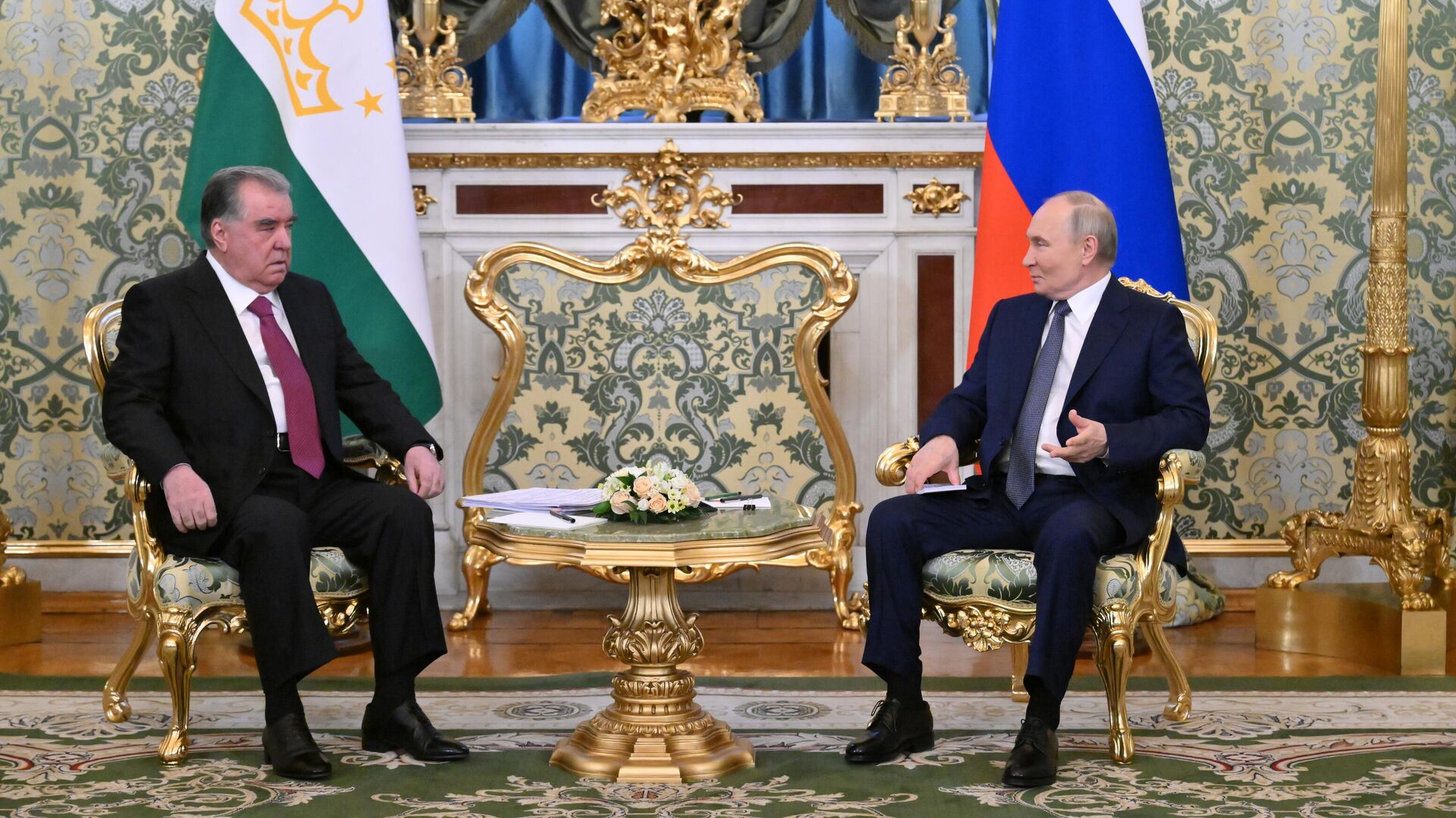 Встреча президента Владимира Путина с президентом Таджикистана Эмомали Рахмоном Встреча президента Владимира Путина с президентом Таджикистана Эмомали Рахмоном - РИА Новости, 1920, 17.03.2025