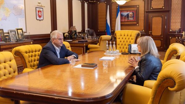 Глава ЦИК России Элла Памфилова и глава Крыма Сергей Аксенов