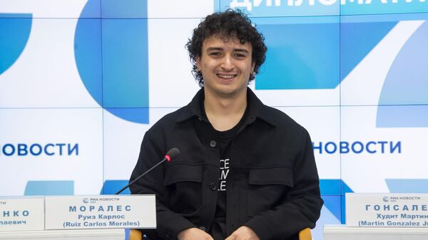 Солист, танцор Барселонского балета фламенко Карлос РУИЗ МОРАЛЕС (Ruiz Morales Carlos), Испания Солист, танцор Барселонского балета фламенко Карлос РУИЗ МОРАЛЕС (Ruiz Morales Carlos), Испания