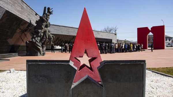 В Крыму почтили память жертв деревни Хатынь