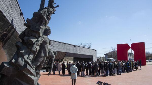 В Крыму почтили память жертв деревни Хатынь