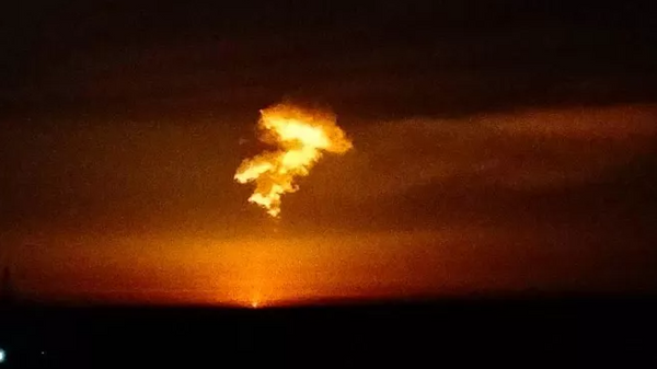 Дым на месте пожара на газоизмерительной станции Суджа Дым на месте пожара на газоизмерительной станции Суджа