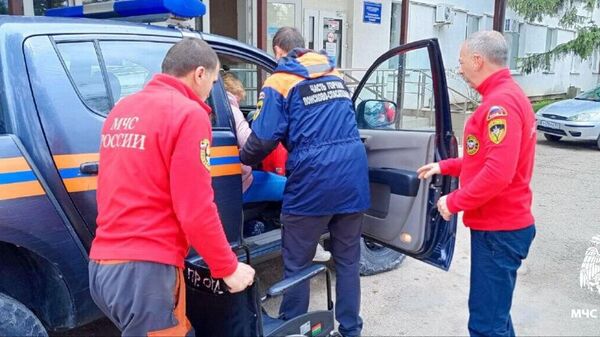 В горах Бахчисарайского района Крыма спасли женщину с травмой ноги