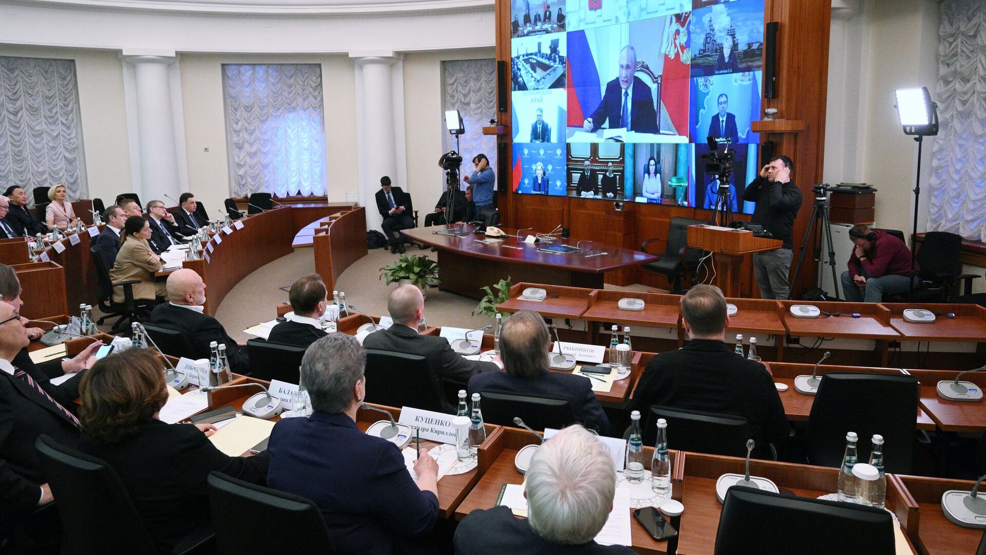 Президент Владимир Путин провел заседание Совета по культуре и искусству Президент Владимир Путин провел заседание Совета по культуре и искусству - РИА Новости, 1920, 25.03.2025